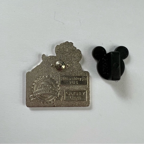 Chip and Dale Aloha Disney Pin Trading Hidden Mickey Series Disney World Signs - Picture 7 of 11